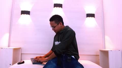 Jayden Morris online show from October 29, 2025, 11:45 am