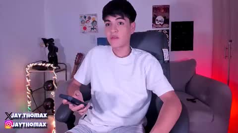 jaythomax online show from February 19, 2025, 4:55 am