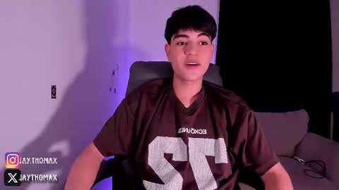 jaythomax online show from September 30, 2025, 1:32 am