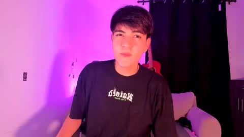 jaythomax online show from November 4, 2025, 12:32 am