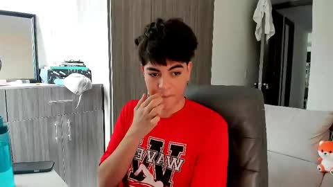 jaythomax online show from April 29, 2026, 5:17 pm