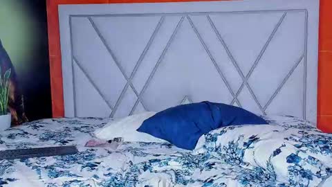 jaze_bradley online show from February 25, 2025, 2:22 pm