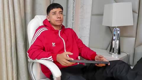 jaze_bradley online show from March 1, 2025, 11:17 am