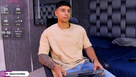 jaze_bradley online show from September 15, 2025, 11:32 am