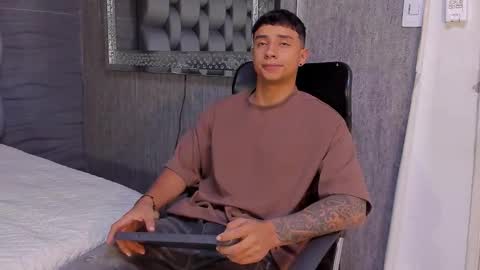 jaze_bradley online show from November 13, 2025, 11:20 am