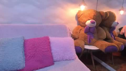 JAZLIN ANGELS online show from September 28, 2025, 5:13 am