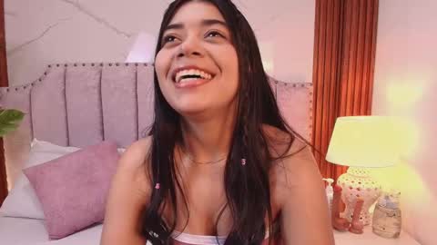 Jazmin online show from October 15, 2025, 7:47 pm