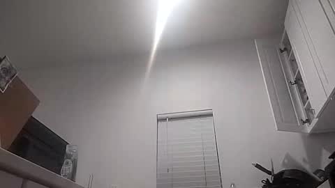 Jazzystelo online show from November 24, 2025, 6:57 am