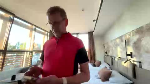 Jon online show from September 12, 2025, 4:07 pm