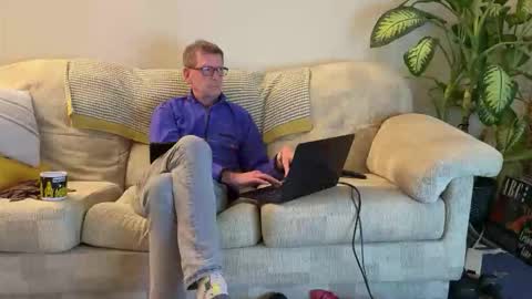 Jon online show from November 18, 2025, 11:15 pm