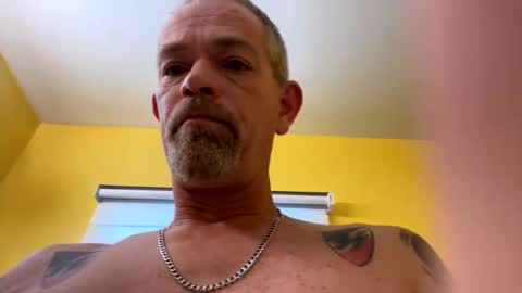 Snapshot of jd47920 chatting on May 11, 2026, 4:04 pm jd47920 online show from May 11, 2026, 4:04 pm