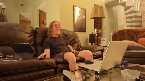 JDinEuless online show from February 27, 2025, 8:09 pm