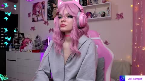 Julia online show from December 21, 2024, 7:16 pm