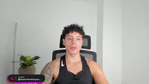 jdmontoya_ online show from April 29, 2026, 2:59 am