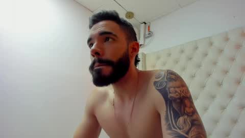 JEAN online show from April 9, 2026, 8:25 pm