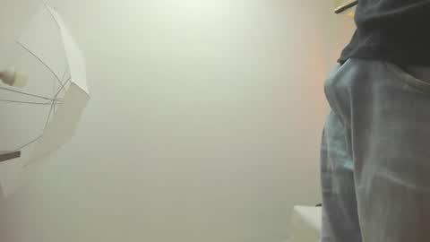 JEAN online show from April 21, 2026, 7:39 pm