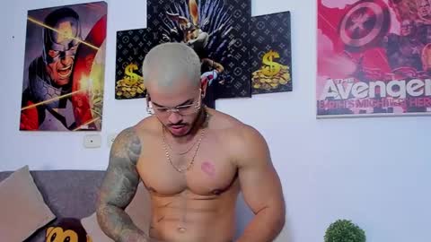 Jean  axelcrow       Modelo Independiente online show from March 7, 2025, 10:13 am