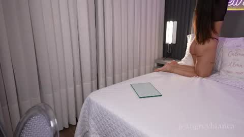 Snapshot of jeangreybianca chatting on July 10, 2026, 8:22 pm Bianca online show from July 10, 2026, 8:22 pm