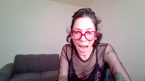 jeanneduval8888 online show from May 27, 2026, 11:35 pm
