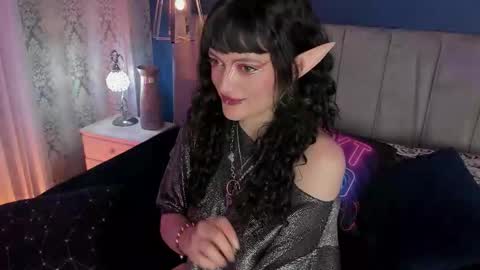 Jean online show from September 17, 2025, 8:10 pm