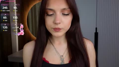 Bella online show from March 10, 2026, 3:28 pm