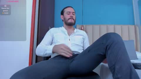 Jeanpiere online show from September 12, 2025, 2:55 am