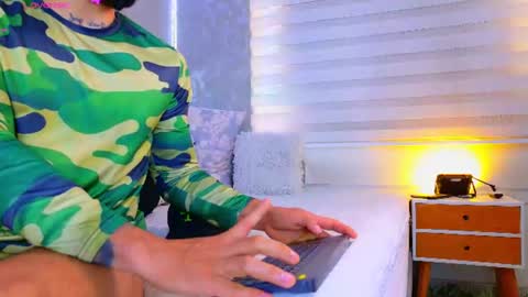 Snapshot of jeanpoolsex chatting on July 10, 2026, 12:08 pm jeanpoolsex online show from July 10, 2026, 12:08 pm