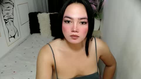 Jeanwants2play online show from April 21, 2026, 9:17 pm