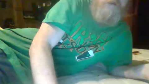 jearnold44 online show from February 26, 2026, 2:54 am