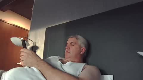 dadbody71 online show from February 15, 2025, 11:36 pm