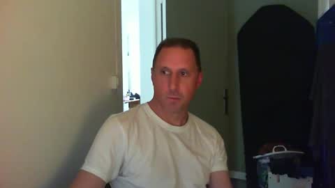 Snapshot of jef74700 chatting on April 25, 2026, 10:51 am Jrme online show from April 25, 2026, 10:51 am