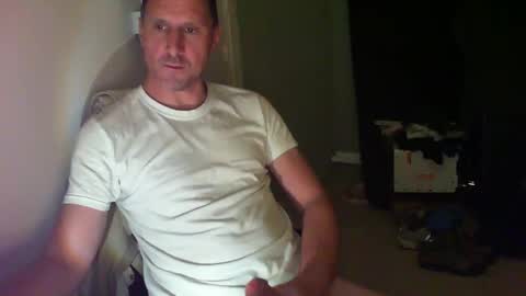Snapshot of jef74700 chatting on April 28, 2026, 5:45 am Jrme online show from April 28, 2026, 5:45 am
