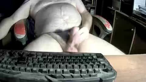 Snapshot of jeff_40962 chatting on December 16, 2025, 2:05 am Jeffrey Sinclair online show from December 16, 2025, 2:05 am