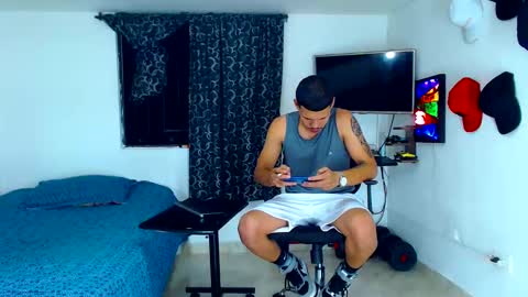 jeffer21_hot online show from February 26, 2025, 3:32 am