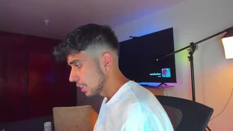 jei online show from October 7, 2025, 6:27 pm