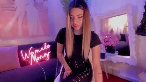 jelly__beanss online show from September 18, 2025, 7:49 pm
