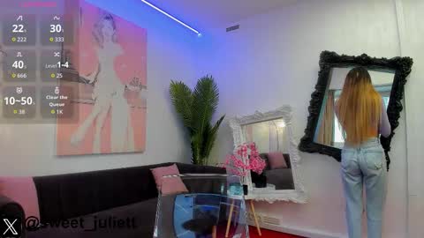 jelly__beanss online show from November 4, 2025, 7:29 am