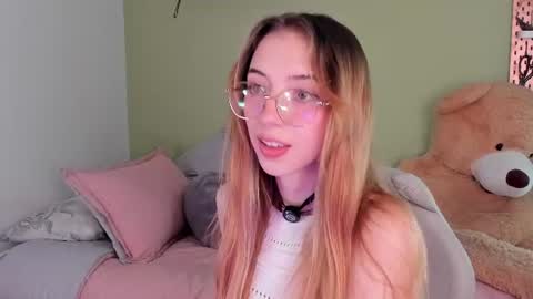 Snapshot of jelly_w5 chatting on July 8, 2026, 1:54 am Jelly online show from July 8, 2026, 1:54 am