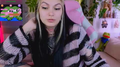 Jelya online show from September 12, 2025, 3:23 pm