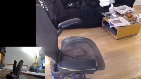 PegMePlease online show from November 17, 2025, 4:57 pm