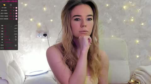 EvaSileZ online show from September 19, 2025, 5:42 am