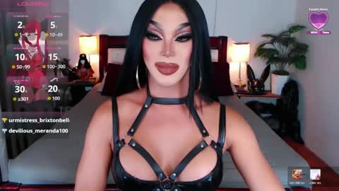 Snapshot of jenifers_body chatting on April 27, 2026, 8:29 pm Queen Jenifer online show from April 27, 2026, 8:29 pm