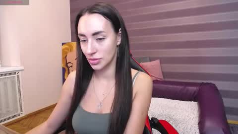 Kira online show from October 20, 2025, 6:36 am