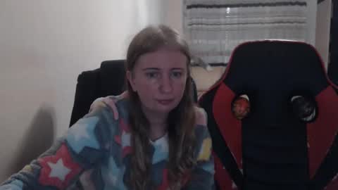 JenisAndPeter online show from November 27, 2025, 7:49 pm