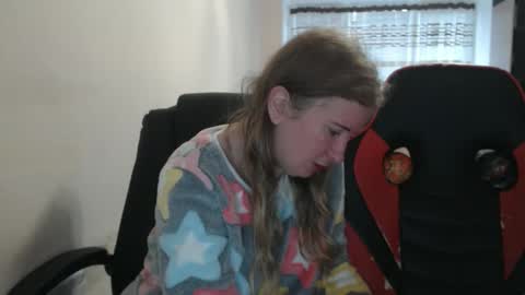 JenisAndPeter online show from November 28, 2025, 8:17 am