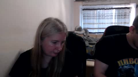 Snapshot of jenisandpeter chatting on June 20, 2026, 5:49 pm JenisAndPeter online show from June 20, 2026, 5:49 pm