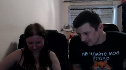 Snapshot of jenisandpeter chatting on July 16, 2026, 6:03 pm JenisAndPeter online show from July 16, 2026, 6:03 pm
