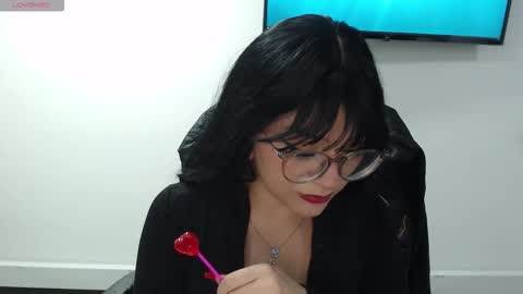 jenn online show from September 19, 2025, 11:16 pm