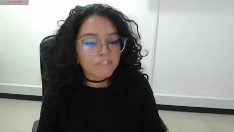 jenn online show from October 24, 2025, 9:22 pm