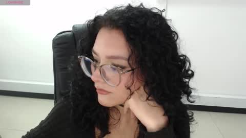 jenn online show from November 27, 2025, 9:50 pm